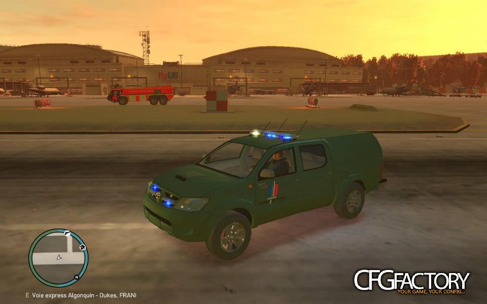 Toyota Hilux ArmÃ©e de Terre Fran&Atil